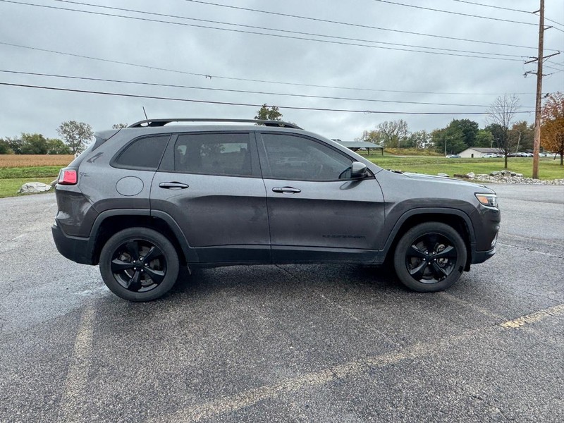 Jeep Cherokee Vehicle Full-screen Gallery Image 6