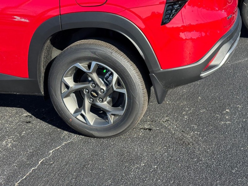 Chevrolet Trax Vehicle Full-screen Gallery Image 4