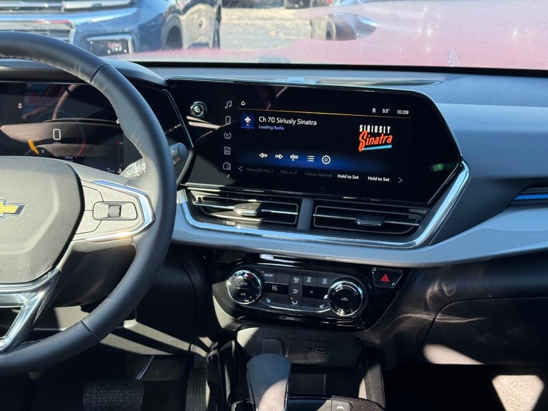 Chevrolet Trax Vehicle Full-screen Gallery Image 8