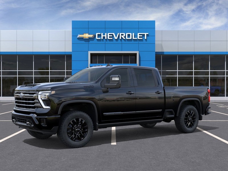 Chevrolet Silverado 2500HD Vehicle Full-screen Gallery Image 2