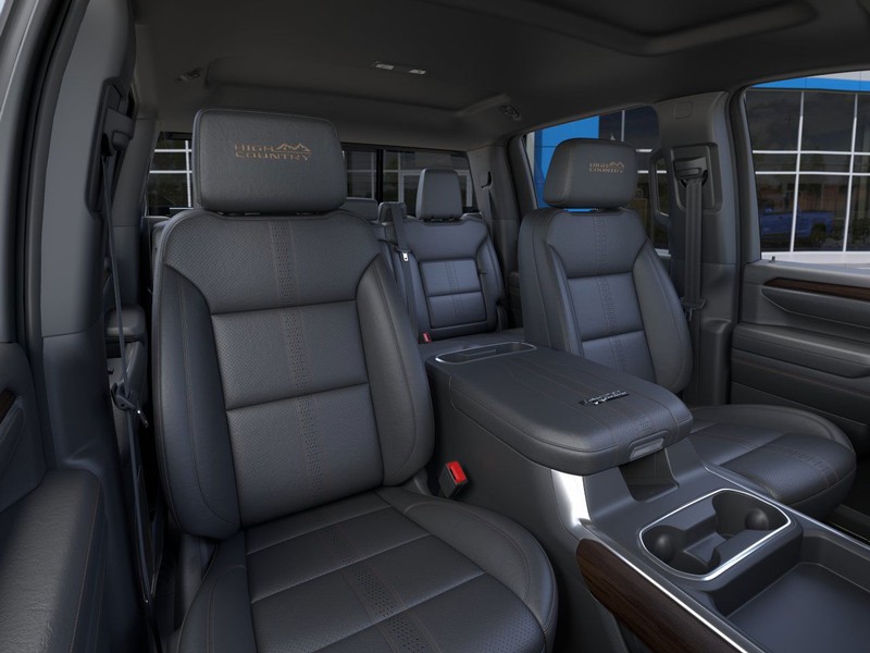 Chevrolet Silverado 2500HD Vehicle Full-screen Gallery Image 16