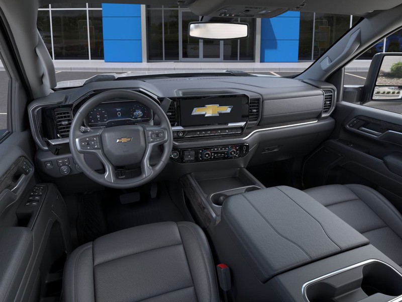 Chevrolet Silverado 2500HD Vehicle Full-screen Gallery Image 15