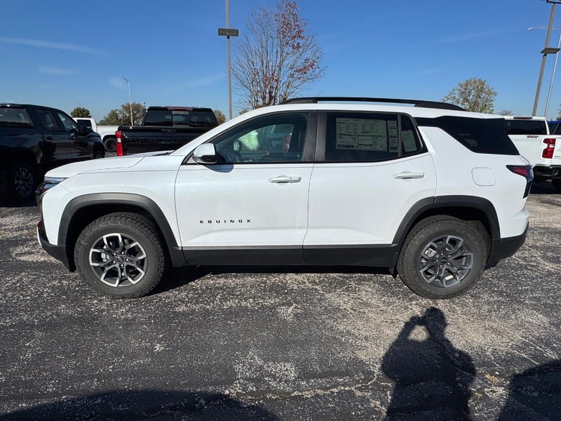 Chevrolet Equinox Vehicle Full-screen Gallery Image 2