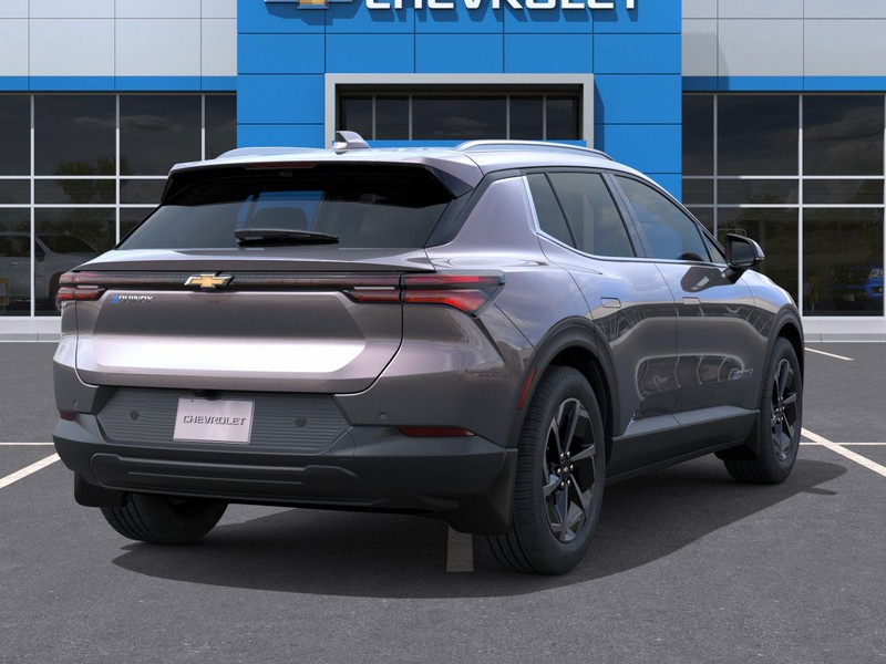 Chevrolet Equinox EV Vehicle Full-screen Gallery Image 4