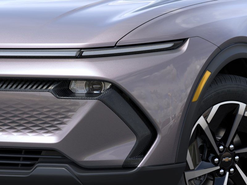 Chevrolet Equinox EV Vehicle Full-screen Gallery Image 10