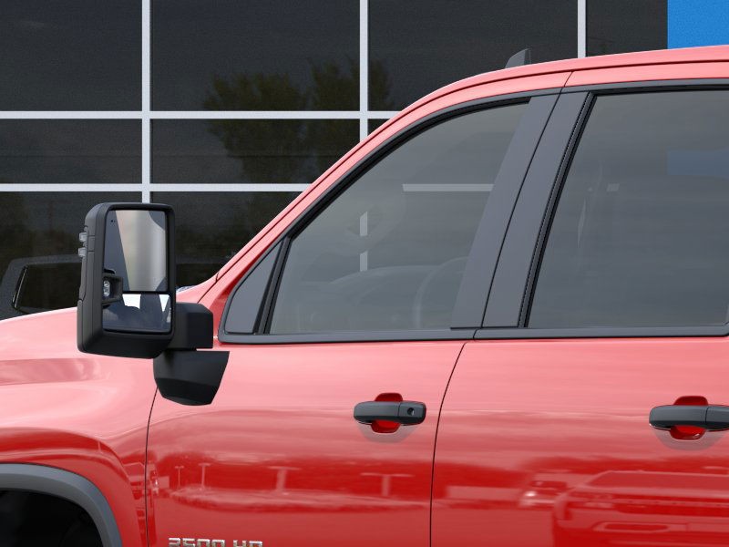 Chevrolet Silverado 2500HD Vehicle Full-screen Gallery Image 12