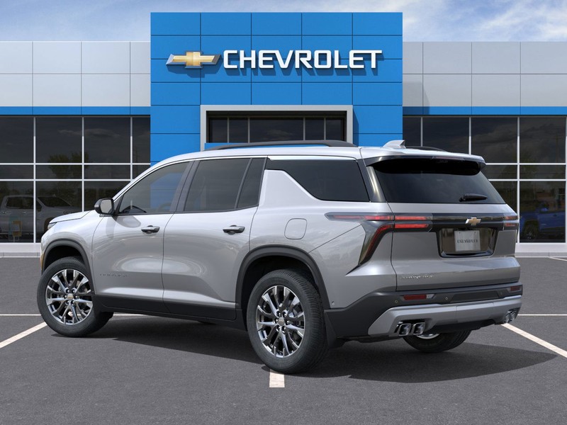 Chevrolet Traverse Vehicle Full-screen Gallery Image 3