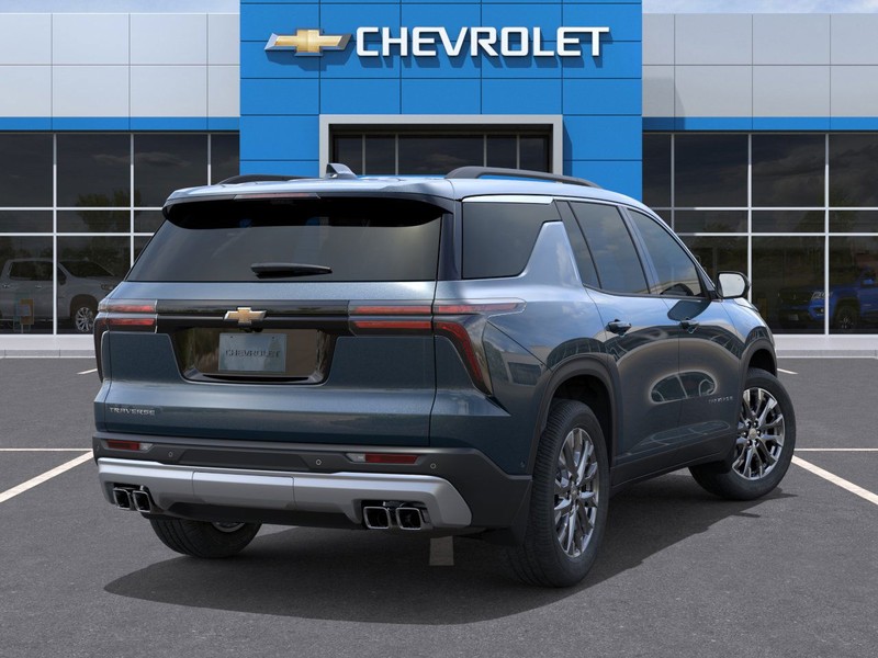 Chevrolet Traverse Vehicle Full-screen Gallery Image 4