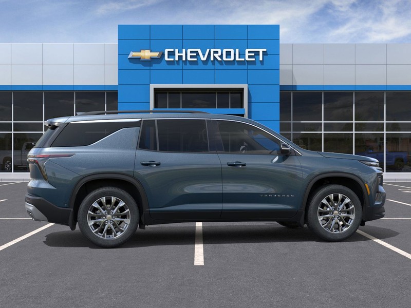 Chevrolet Traverse Vehicle Full-screen Gallery Image 5