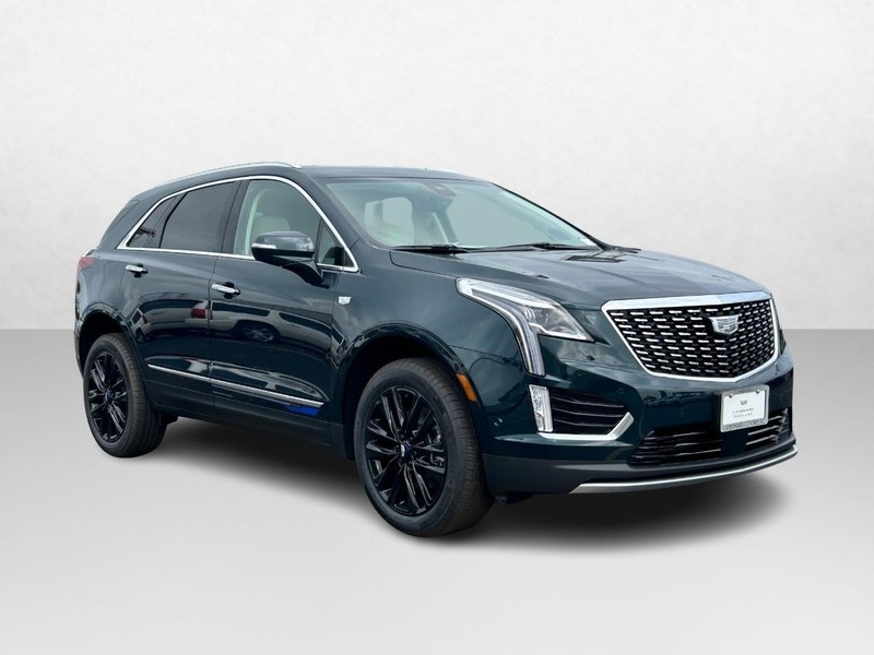 Cadillac XT5 Vehicle Full-screen Gallery Image 7
