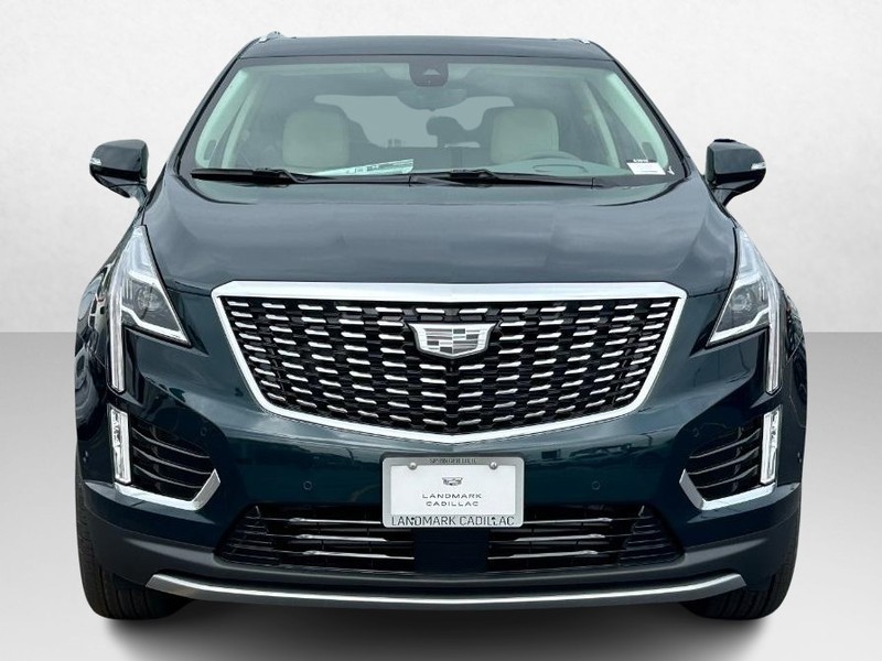 Cadillac XT5 Vehicle Full-screen Gallery Image 8