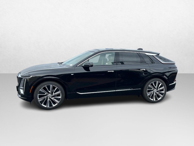Cadillac LYRIQ Vehicle Full-screen Gallery Image 2