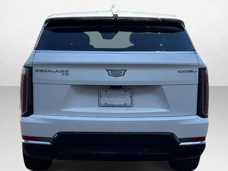 Cadillac Escalade IQ Vehicle Full-screen Gallery Image 4