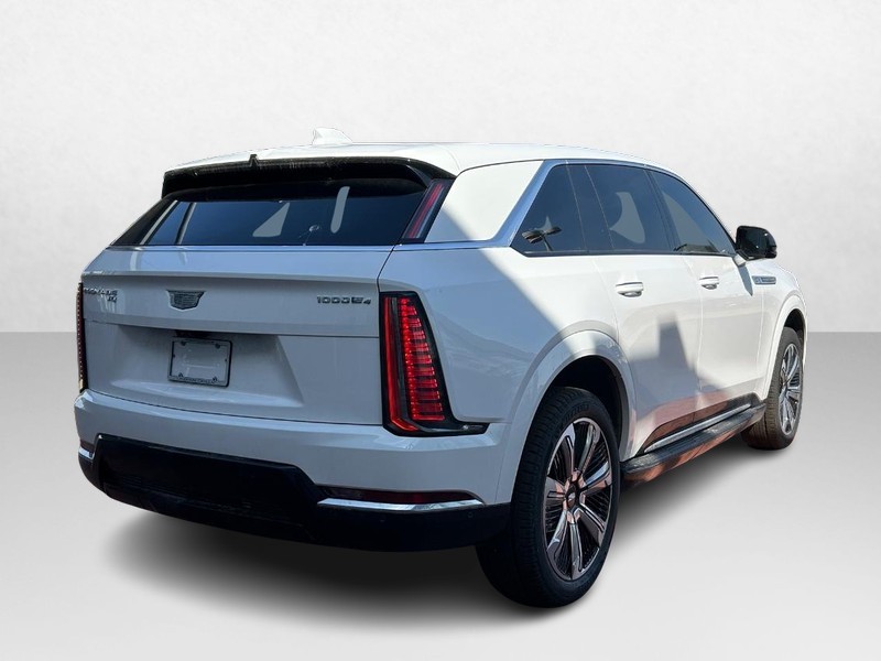 Cadillac Escalade IQ Vehicle Full-screen Gallery Image 5