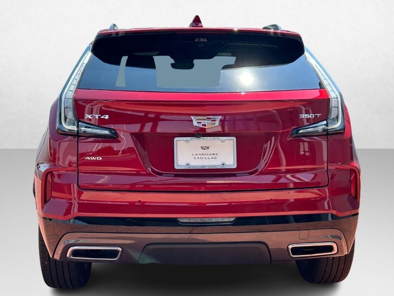 Cadillac XT4 Vehicle Full-screen Gallery Image 4