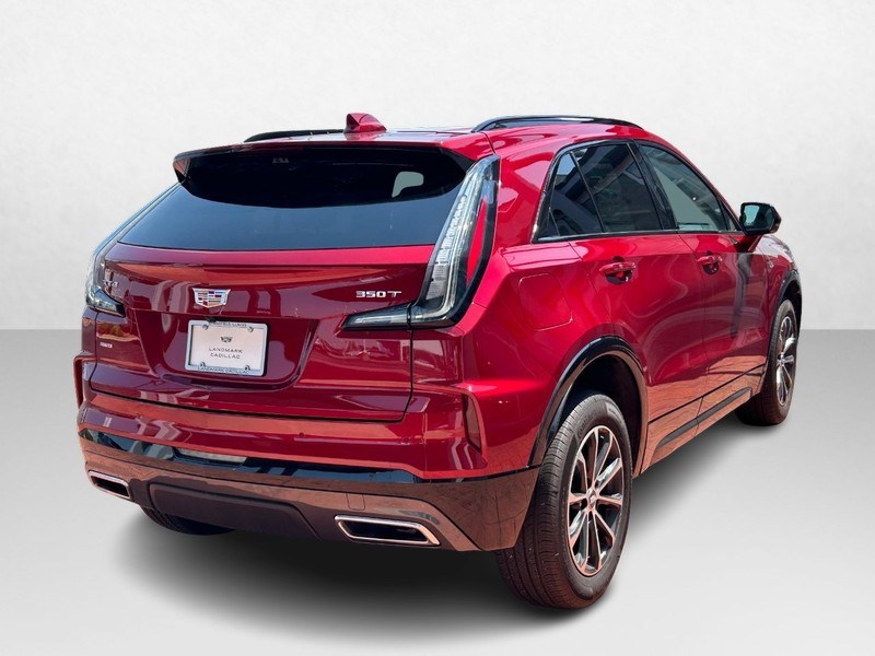Cadillac XT4 Vehicle Full-screen Gallery Image 5