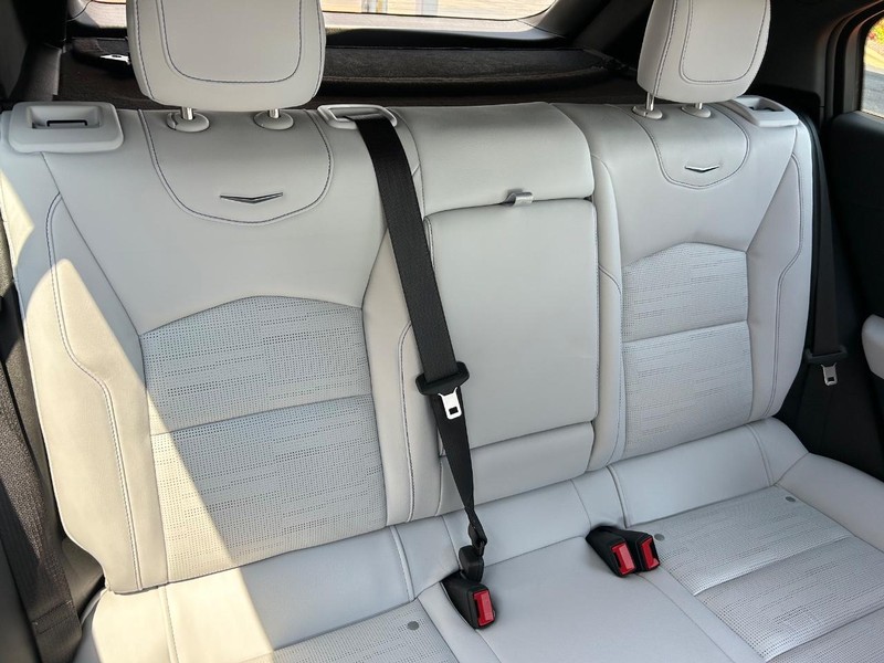 Cadillac XT4 Vehicle Full-screen Gallery Image 19