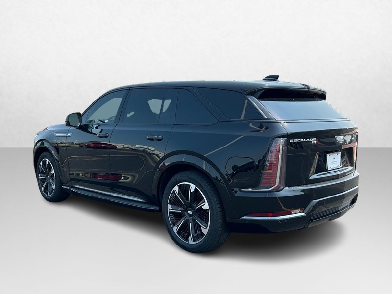 Cadillac Escalade IQ Vehicle Full-screen Gallery Image 3