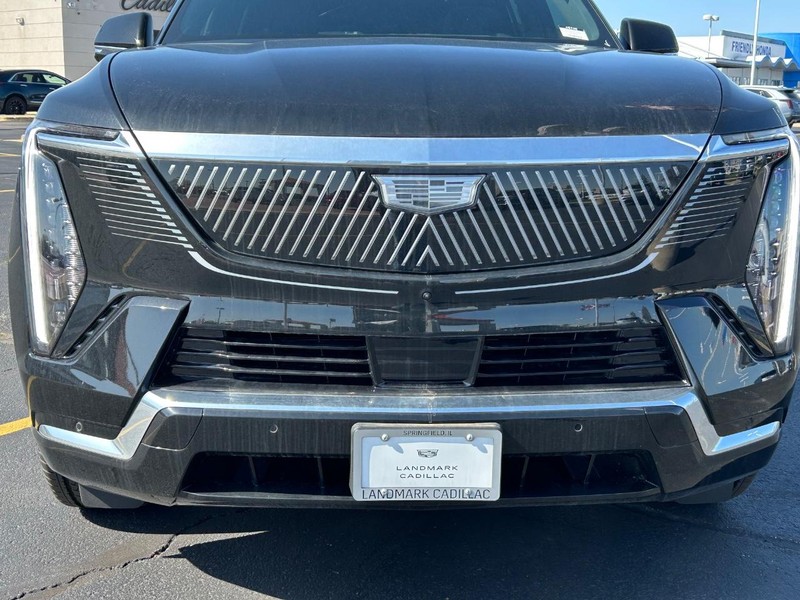 Cadillac Escalade IQ Vehicle Full-screen Gallery Image 9