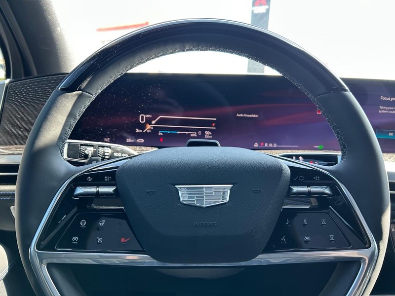 Cadillac Escalade IQ Vehicle Full-screen Gallery Image 15