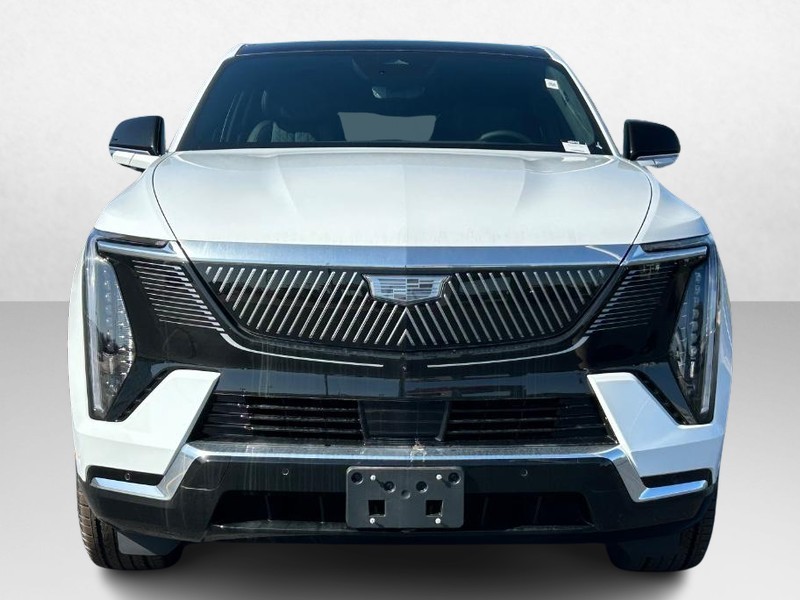 Cadillac Escalade IQ Vehicle Full-screen Gallery Image 8