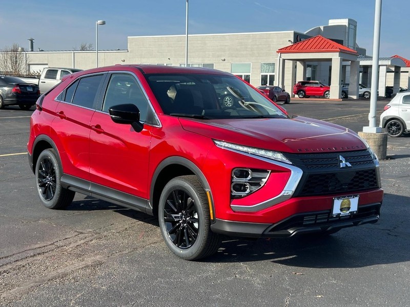Mitsubishi Eclipse Cross Vehicle Full-screen Gallery Image 2
