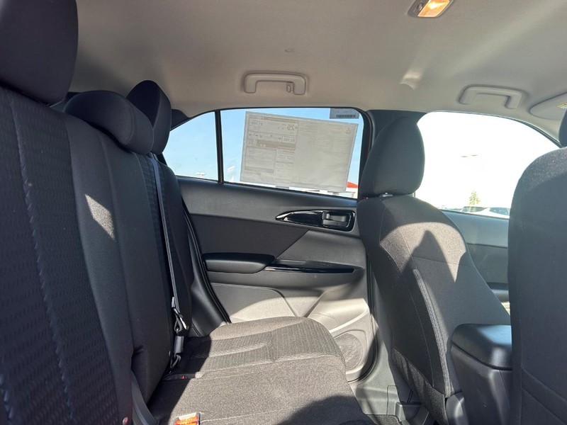 Mitsubishi Eclipse Cross Vehicle Full-screen Gallery Image 10