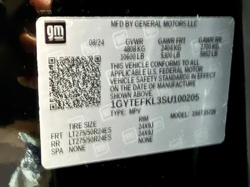 Cadillac Escalade IQ Vehicle Full-screen Gallery Image 24