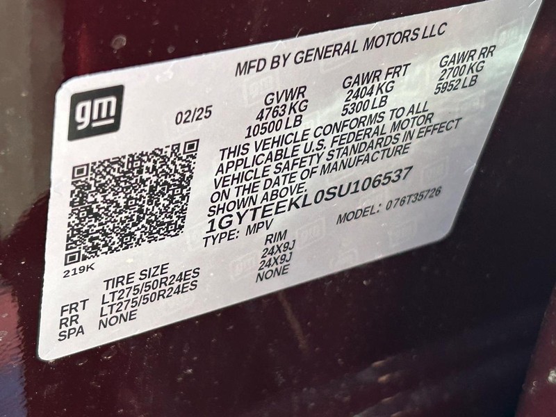 Cadillac Escalade IQ Vehicle Full-screen Gallery Image 24