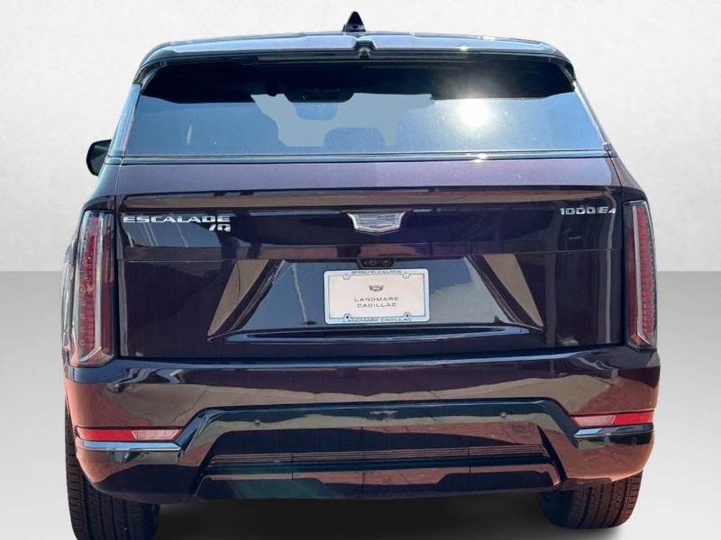 Cadillac Escalade IQ Vehicle Full-screen Gallery Image 4