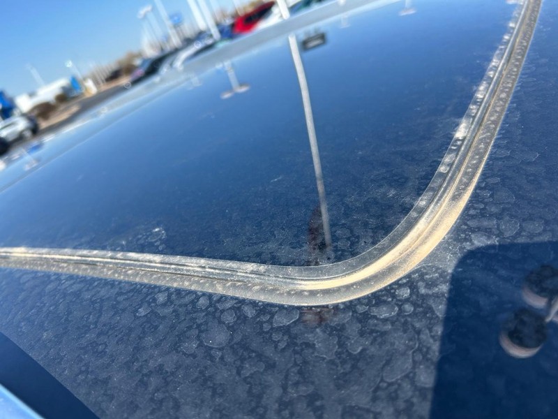 Cadillac XT5 Vehicle Full-screen Gallery Image 14