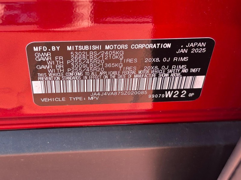 Mitsubishi Outlander Vehicle Full-screen Gallery Image 21