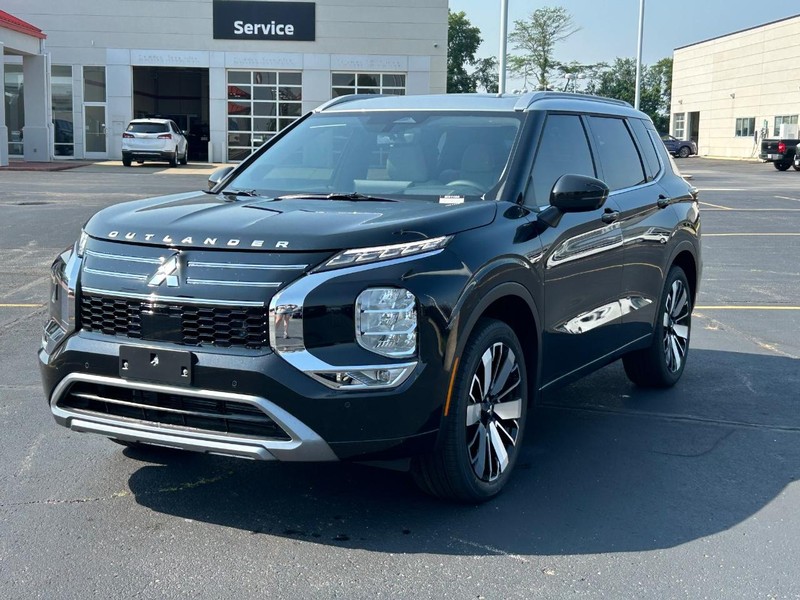 Mitsubishi Outlander Vehicle Full-screen Gallery Image 5