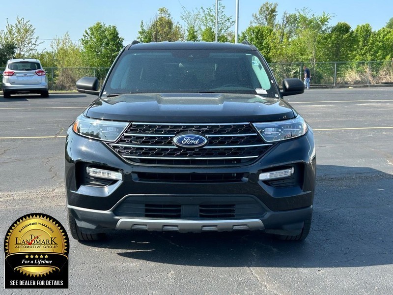 Ford Explorer Vehicle Full-screen Gallery Image 4