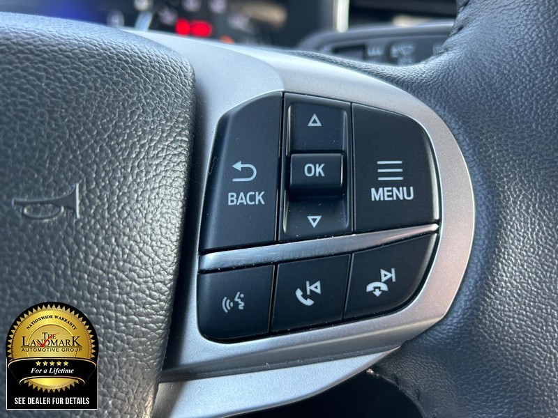 Ford Explorer Vehicle Full-screen Gallery Image 11