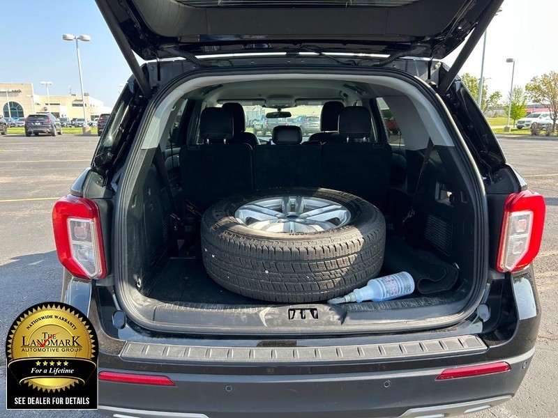 Ford Explorer Vehicle Full-screen Gallery Image 19