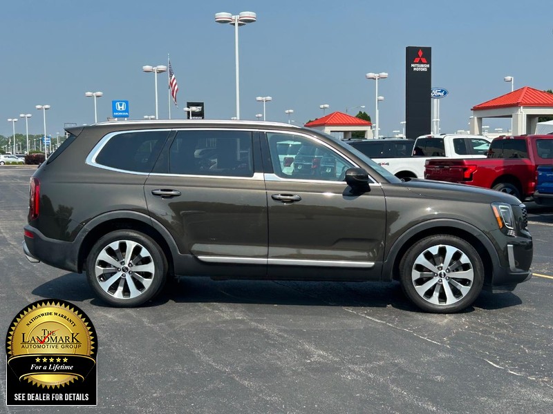 Kia Telluride Vehicle Full-screen Gallery Image 2
