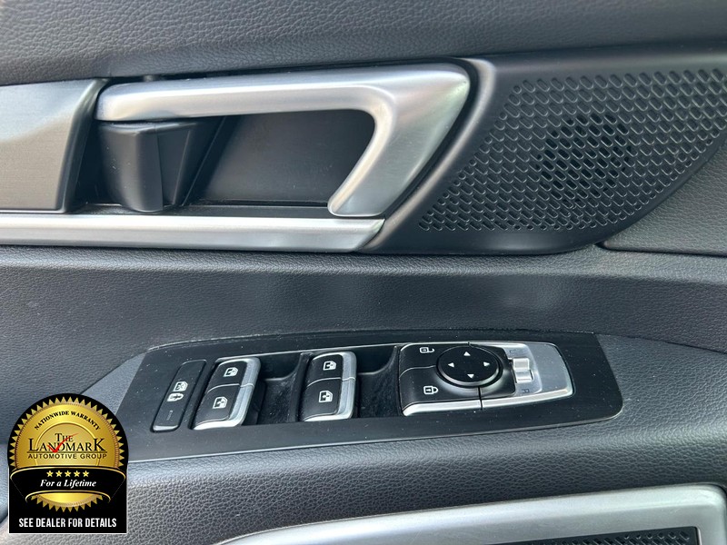 Kia Telluride Vehicle Full-screen Gallery Image 8