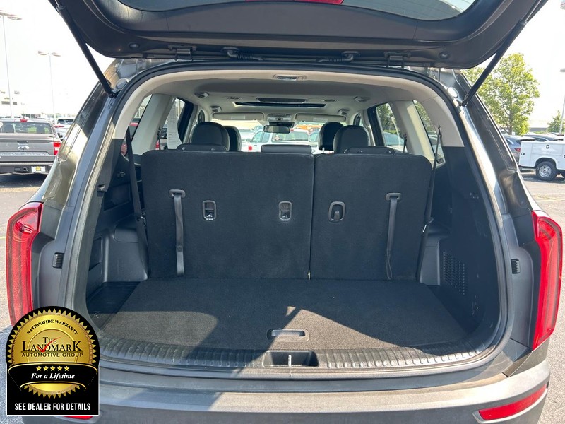 Kia Telluride Vehicle Full-screen Gallery Image 20