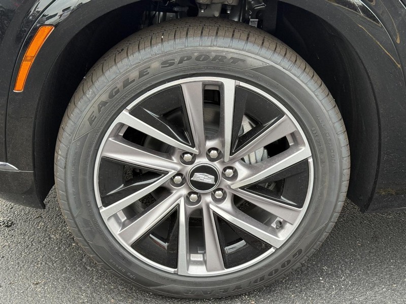 Cadillac VISTIQ Vehicle Full-screen Gallery Image 9
