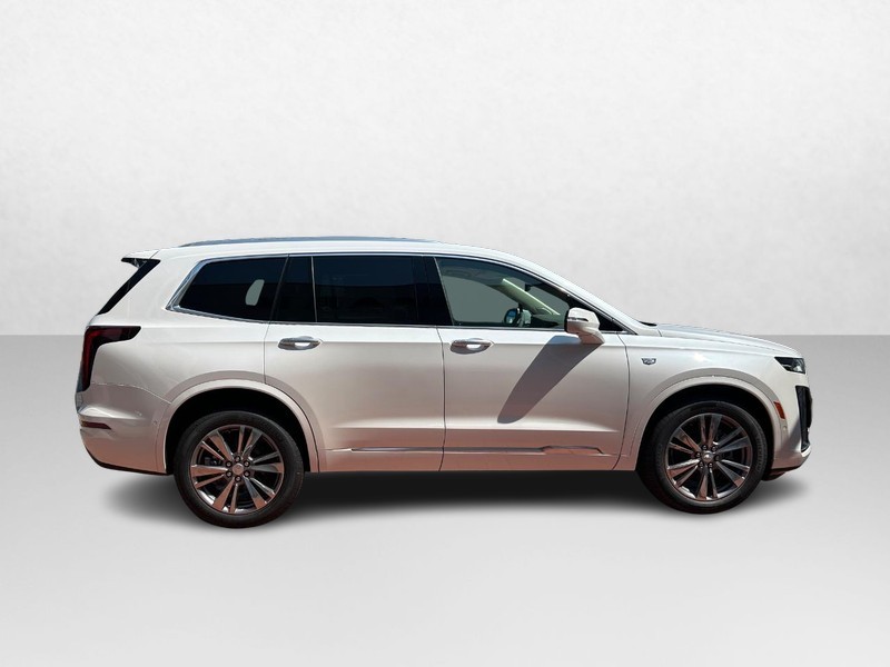 Cadillac XT6 Vehicle Full-screen Gallery Image 6