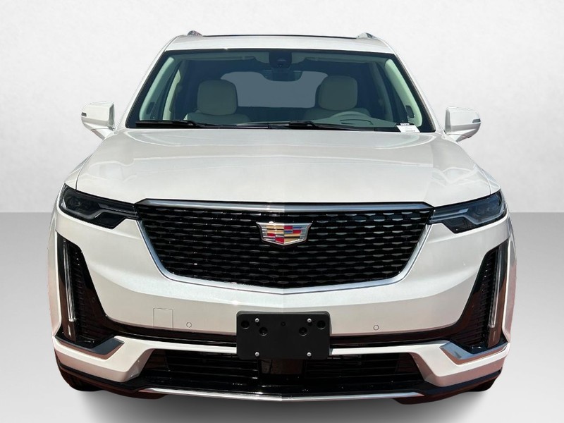 Cadillac XT6 Vehicle Full-screen Gallery Image 8