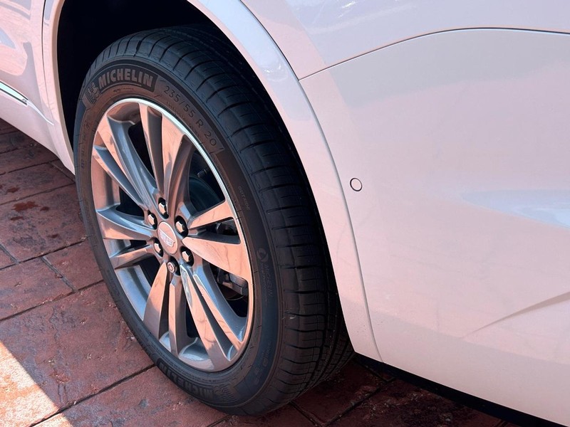 Cadillac XT6 Vehicle Full-screen Gallery Image 12