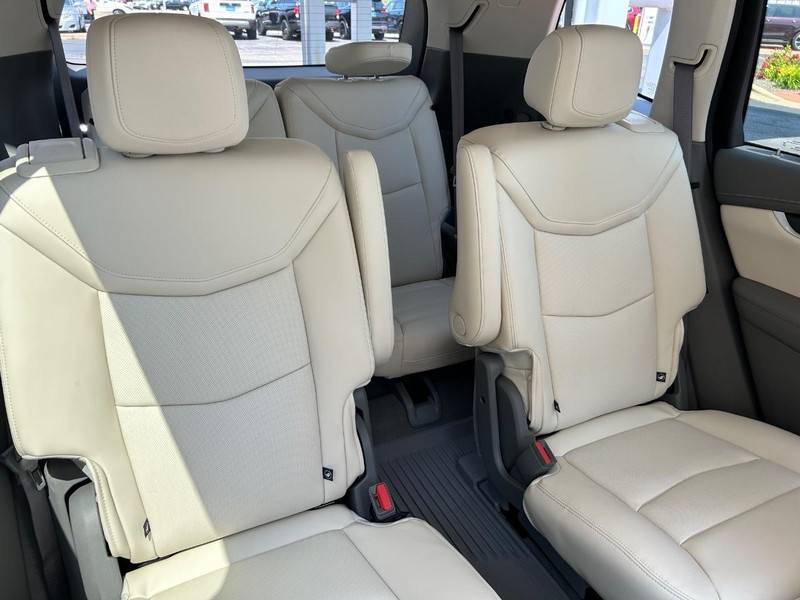 Cadillac XT6 Vehicle Full-screen Gallery Image 20