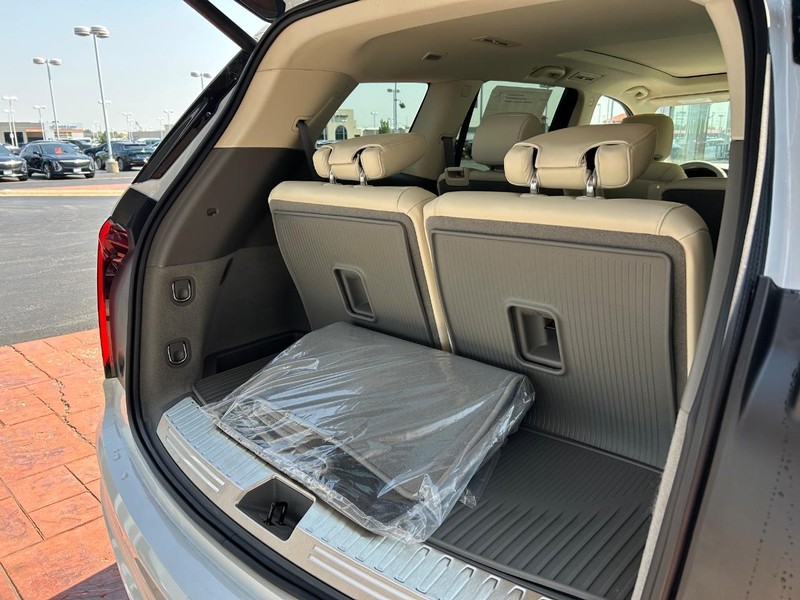 Cadillac XT6 Vehicle Full-screen Gallery Image 22