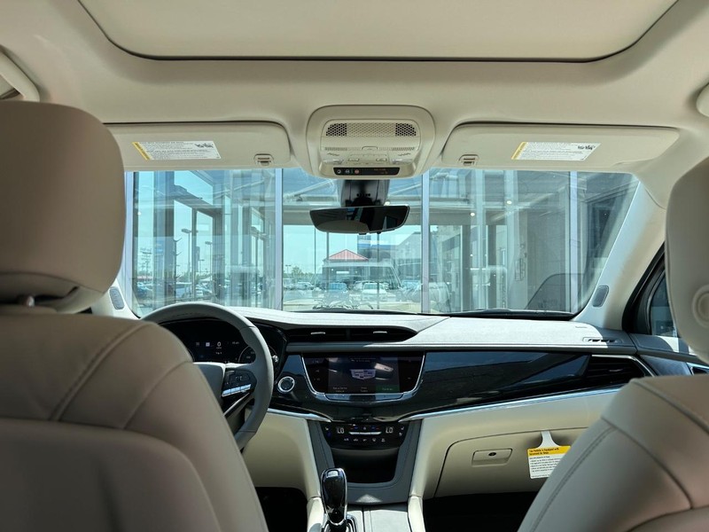 Cadillac XT6 Vehicle Full-screen Gallery Image 23