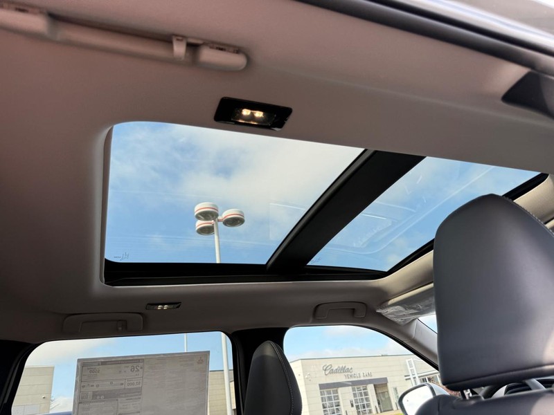 Mitsubishi Outlander Vehicle Full-screen Gallery Image 6