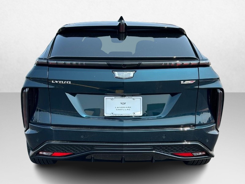 Cadillac LYRIQ Vehicle Full-screen Gallery Image 4