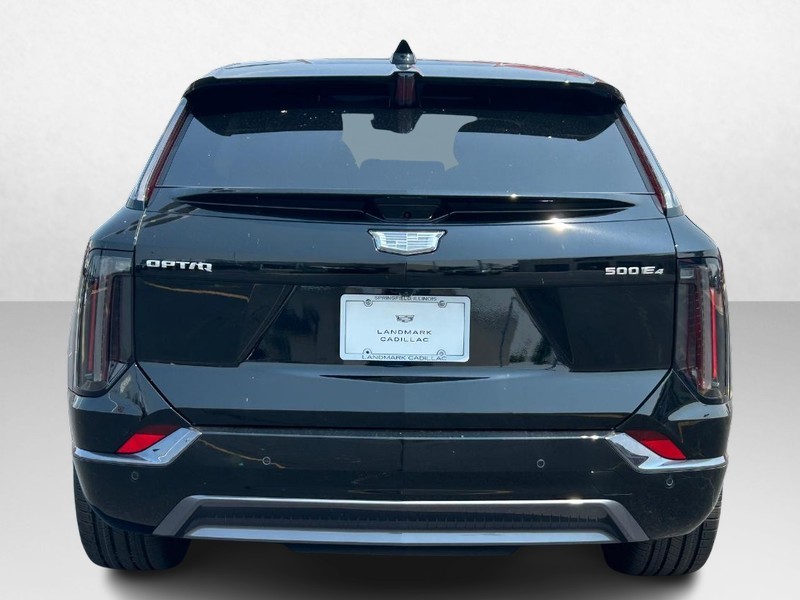 Cadillac OPTIQ Vehicle Full-screen Gallery Image 4