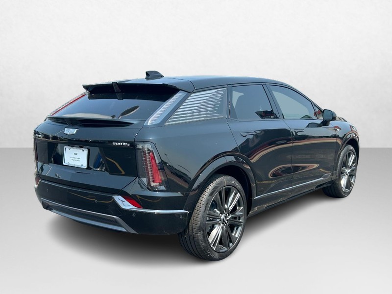 Cadillac OPTIQ Vehicle Full-screen Gallery Image 5